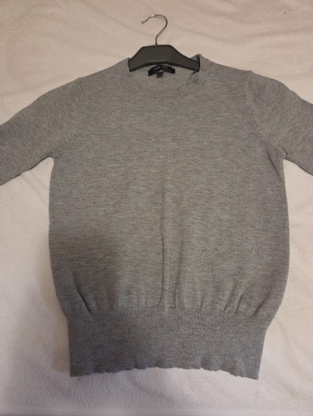 Love Tree Women's Light Gray Crewneck Sweater